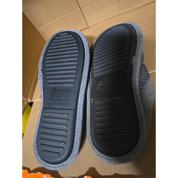 DF by Dearforms Mens Stripe Scuff Slippers NWT S 7-8  Memory Foam Slip-On clog - Picture 6 of 6